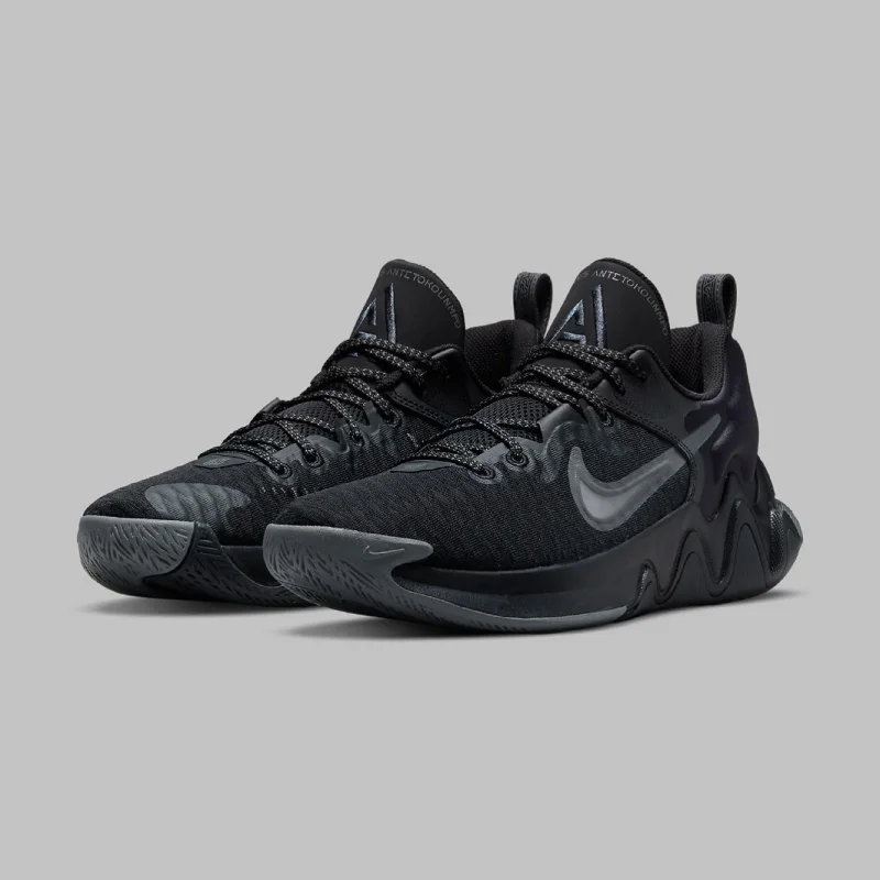 Basketball Shoes For Fashionable Players-Nike Giannis immortality 2 Black