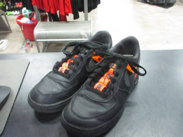 Basketball Shoes For Outdoor Court Players-Used Nike Air Forces Size 2