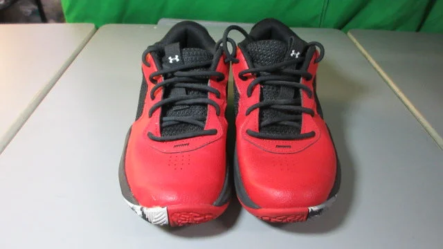 Basketball Shoes For Official Teams-Used UNDER ARMOUR SHOES Youth - 2 Red