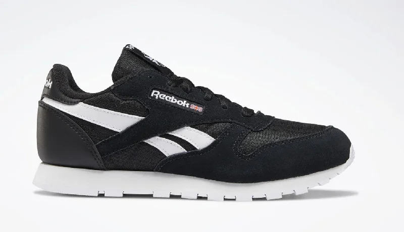 Basketball Shoes For High School Teams-Reebok Classic Leather Gs-Boys Lifestyle Shoes Black/White Dv9594